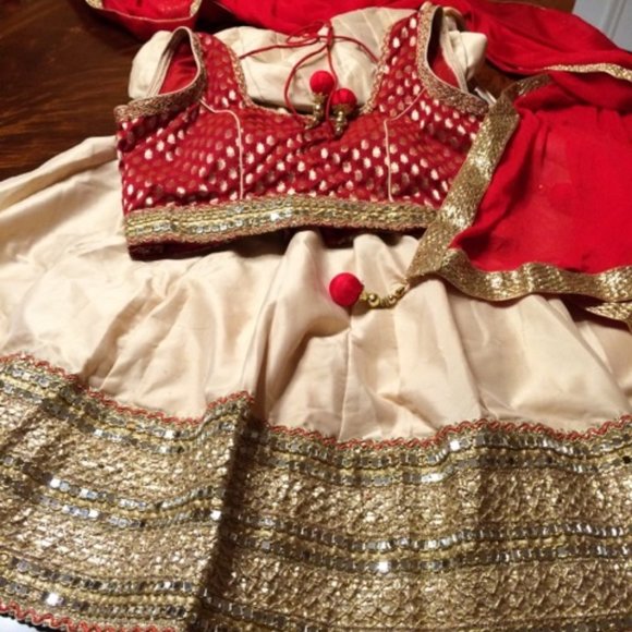 Beautiful Red & Cream Mirror Work Indian/Bollywood/Pakistani Lehenga Choli - Picture 1 of 17